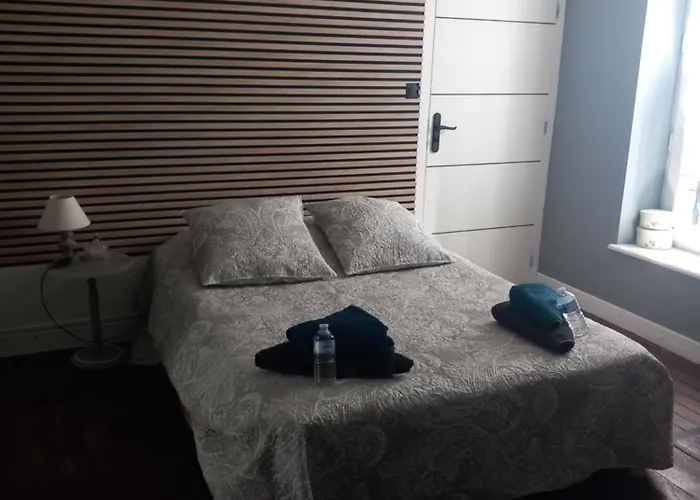 Semesterbostad Les Volets Bleus *